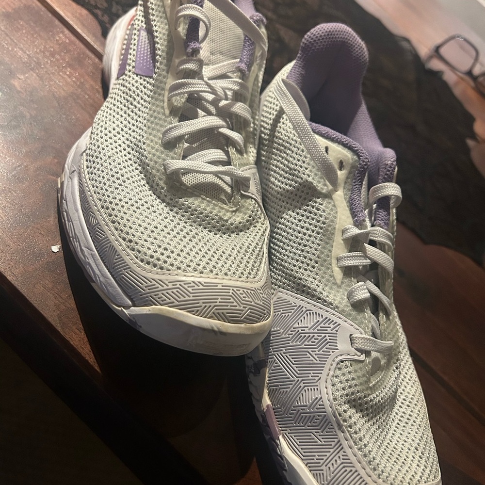 NWOT Babolat women’s athletic shoe